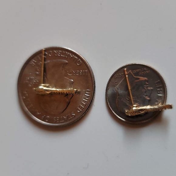 Small Wings Gold Plated Earrings - Picture 3 of 4